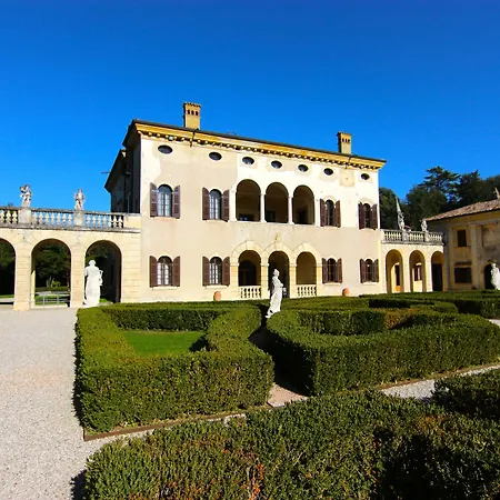 Hotel Giona