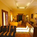 Giona Hotel