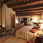 Giona Hotel 4*
