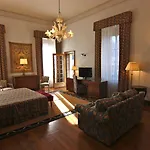 Giona 4*