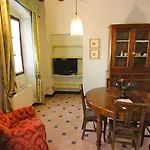Giona Hotel 4*