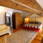 Giona Hotel 4*
