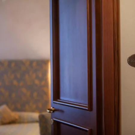 Giona Hotel