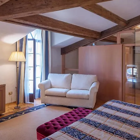 Hotel Giona 4*