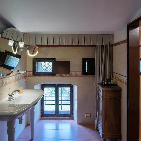 Giona Отель 4*