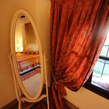 Giona Hotel 4*