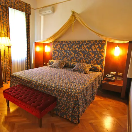 Giona Hotel