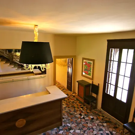 Giona Hotel 4*