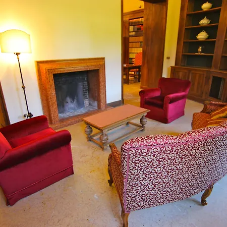 Giona Hotel 4*