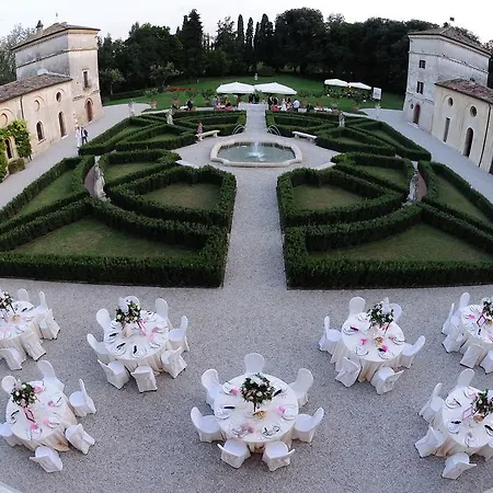 Hotel Giona